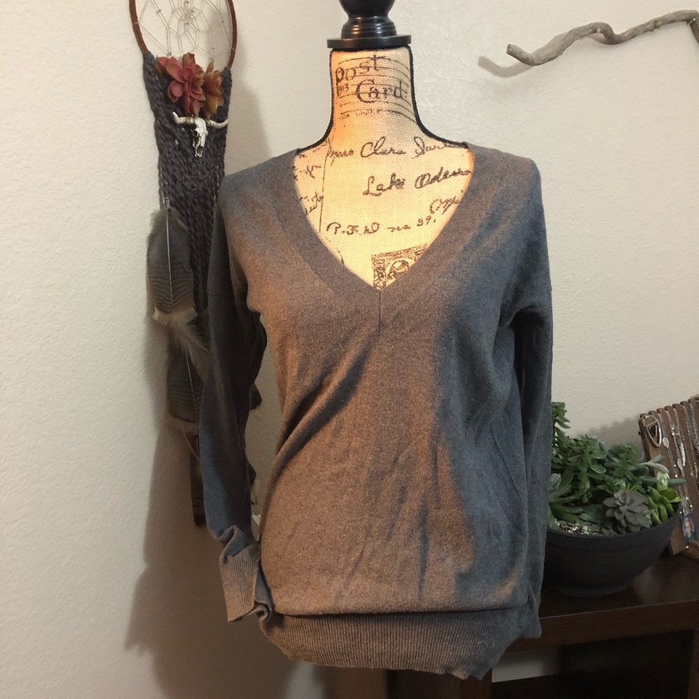 GAP Cashmere V-Neck Sweater